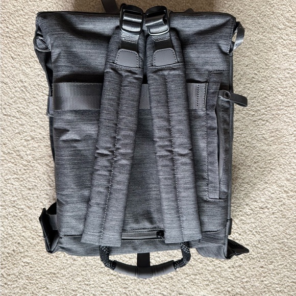 ⭐️ NORDACE Gray Comino Totepack Backpack - Picture 7 of 8